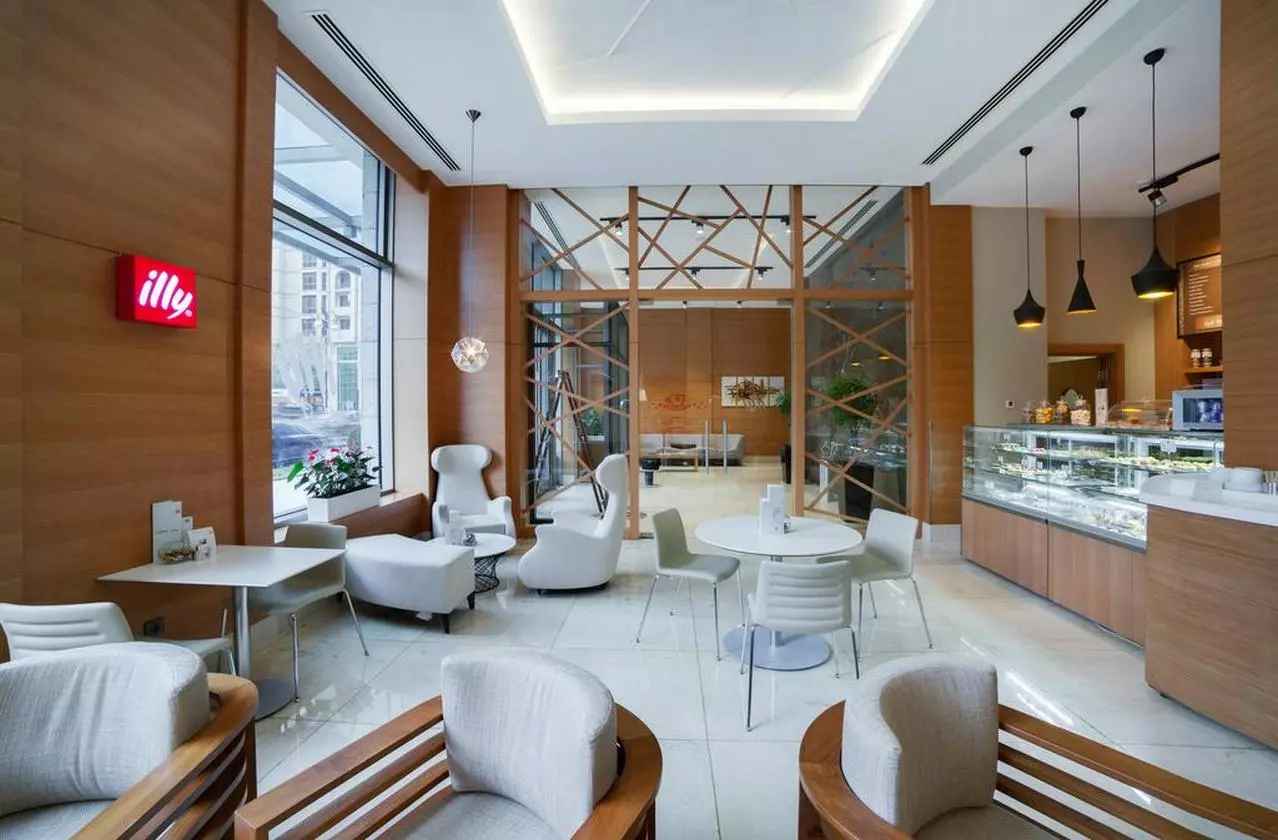 787778HOLIDAYINN_SHABAVIZ (21).jpg